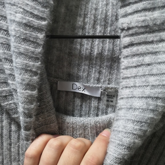 Dress - Picture 2 of 2